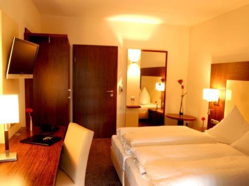 Hotel Sterkel Рёдермарк Экстерьер фото